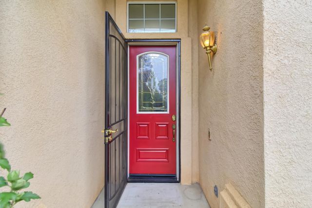 814 Pleasant Valley Dr, Ione, CA 95640