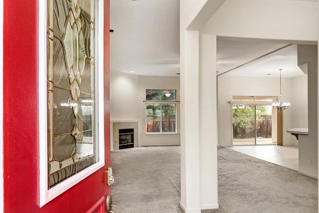 814 Pleasant Valley Dr, Ione, CA 95640