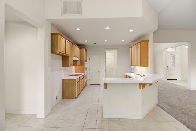 814 Pleasant Valley Dr, Ione, CA 95640