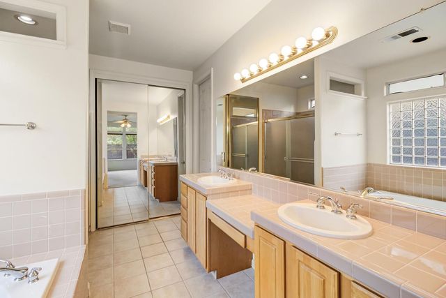 814 Pleasant Valley Dr, Ione, CA 95640