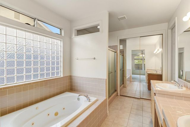 814 Pleasant Valley Dr, Ione, CA 95640