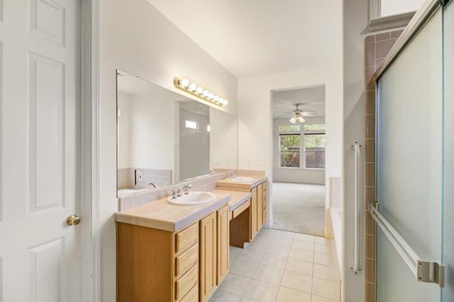 814 Pleasant Valley Dr, Ione, CA 95640