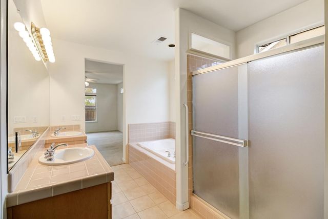 814 Pleasant Valley Dr, Ione, CA 95640