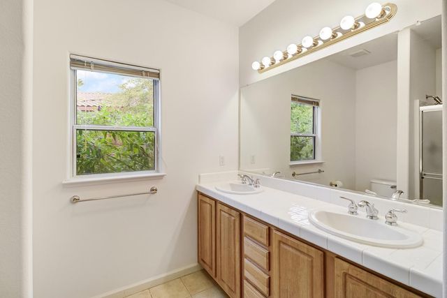 814 Pleasant Valley Dr, Ione, CA 95640