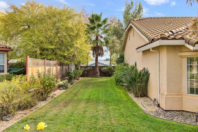 814 Pleasant Valley Dr, Ione, CA 95640