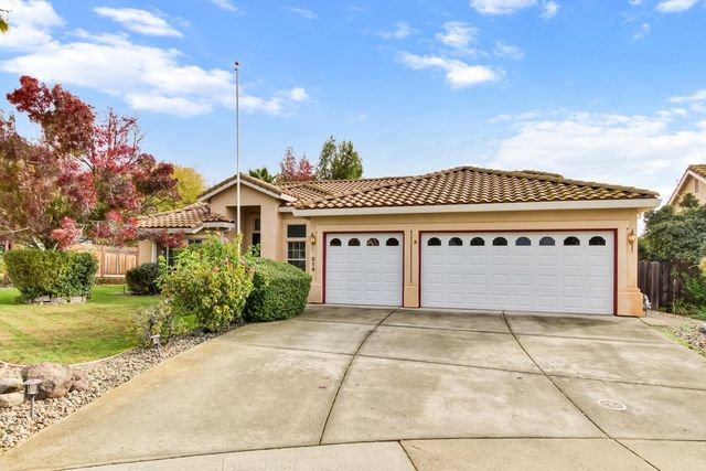 814 Pleasant Valley Dr, Ione, CA 95640