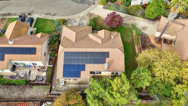 814 Pleasant Valley Dr, Ione, CA 95640