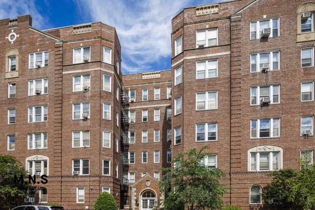 3553 77th St Apt 3E, New York City, NY 11372