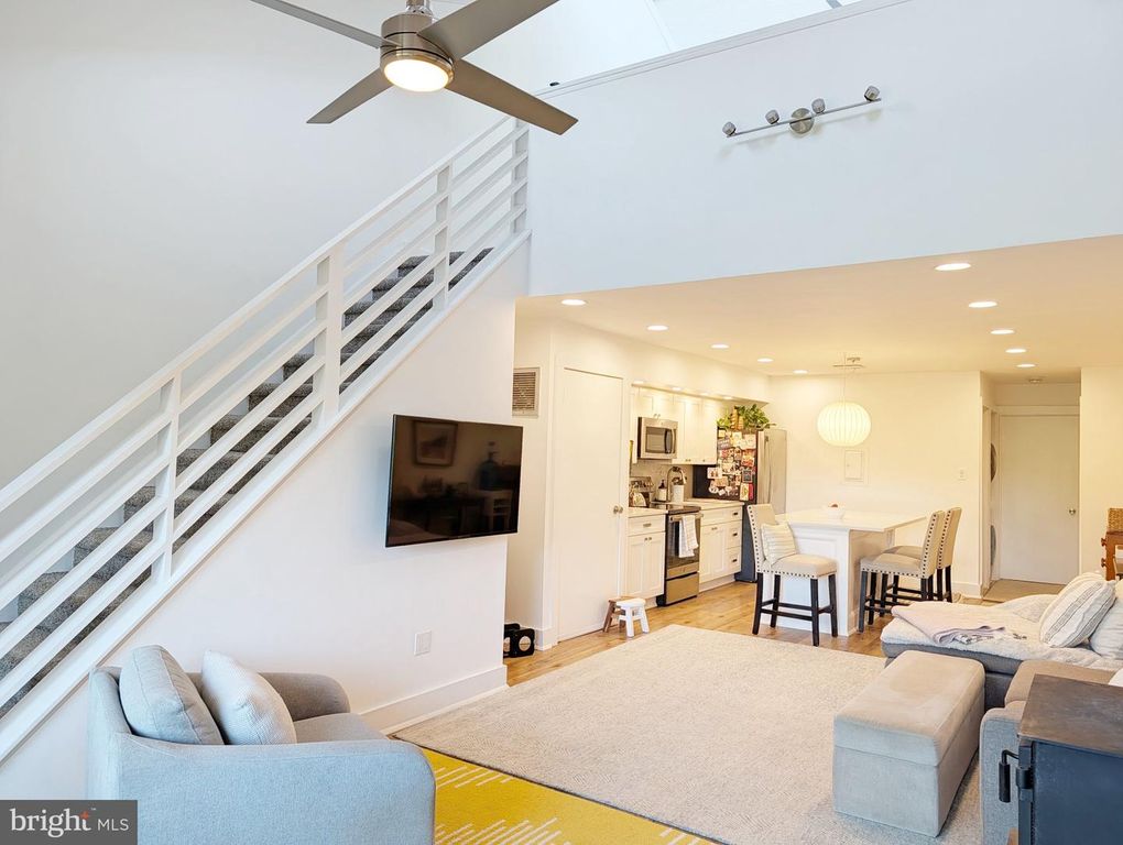 16-B TAHOE DR, NEW HOPE, PA 18938 — exterior