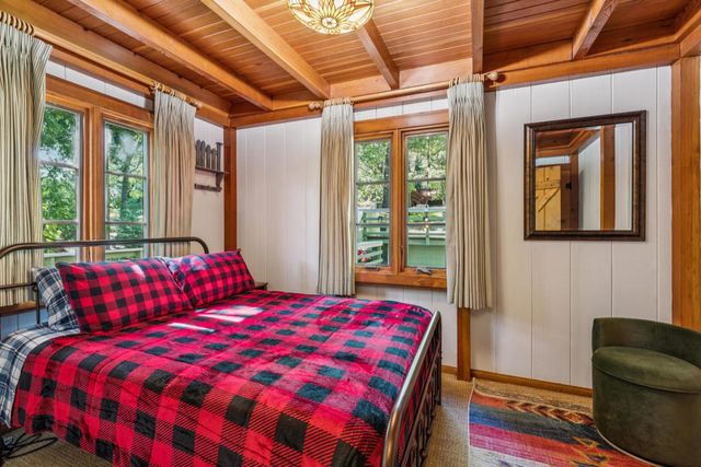 28772 Cedar Drive, Lake Arrowhead, CA 92352