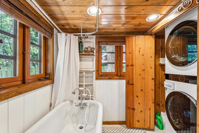 28772 Cedar Drive, Lake Arrowhead, CA 92352