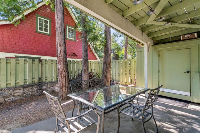 28772 Cedar Drive, Lake Arrowhead, CA 92352