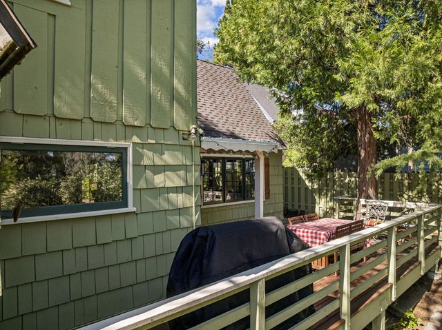 28772 Cedar Drive, Lake Arrowhead, CA 92352