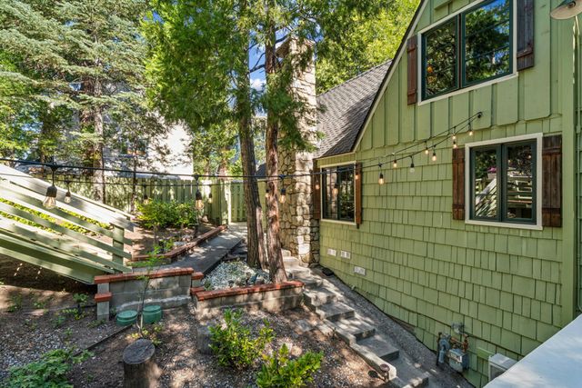28772 Cedar Drive, Lake Arrowhead, CA 92352