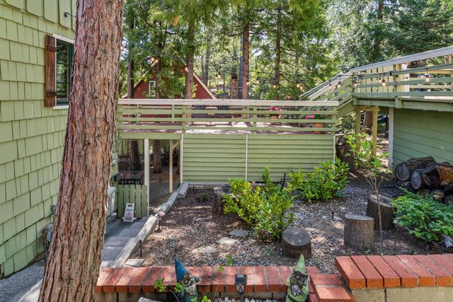 28772 Cedar Drive, Lake Arrowhead, CA 92352