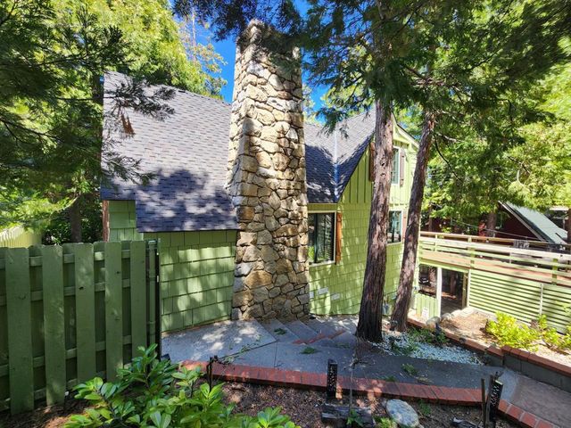 28772 Cedar Drive, Lake Arrowhead, CA 92352