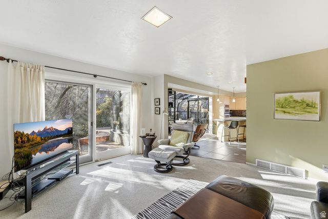 742 E CHELSEA DR, Bountiful, UT 84010