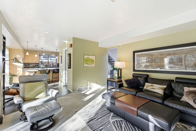 742 E CHELSEA DR, Bountiful, UT 84010