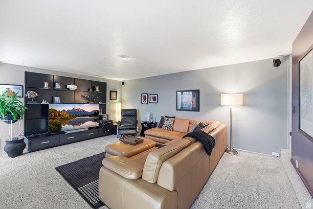 742 E CHELSEA DR, Bountiful, UT 84010