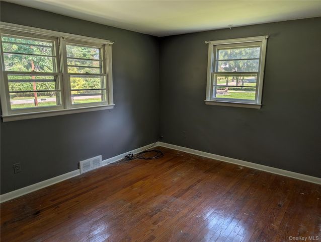 6 White Oak Terrace, Campbell Hall, NY 10916