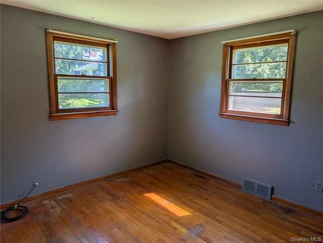 6 White Oak Terrace, Campbell Hall, NY 10916