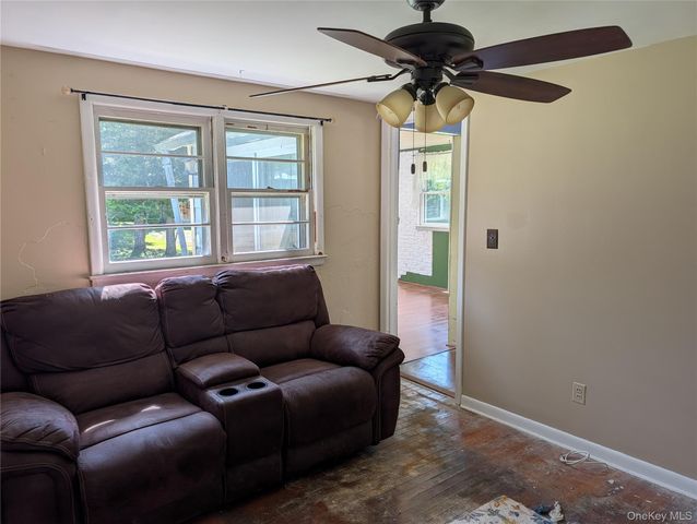6 White Oak Terrace, Campbell Hall, NY 10916