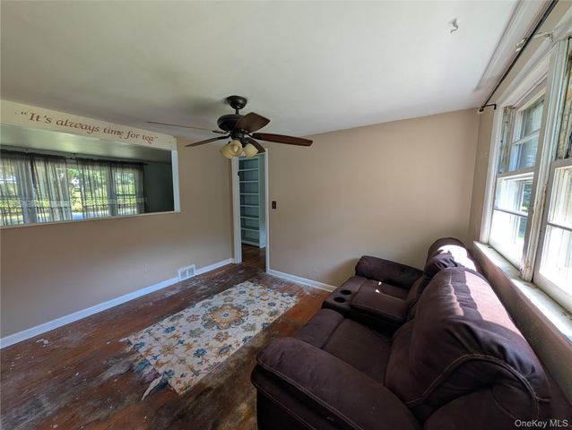 6 White Oak Terrace, Campbell Hall, NY 10916