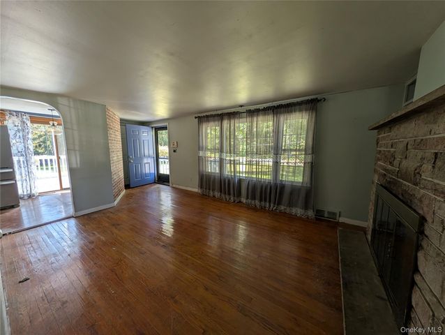 6 White Oak Terrace, Campbell Hall, NY 10916
