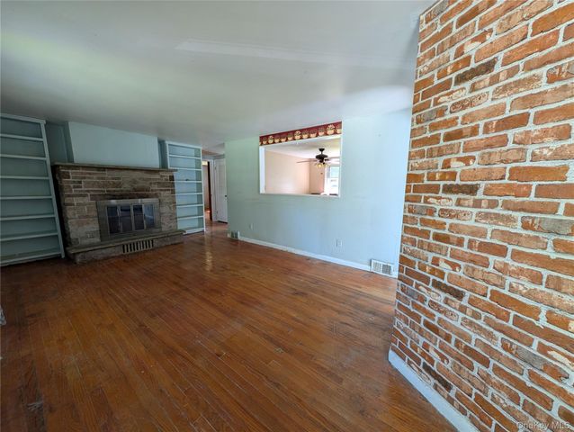 6 White Oak Terrace, Campbell Hall, NY 10916