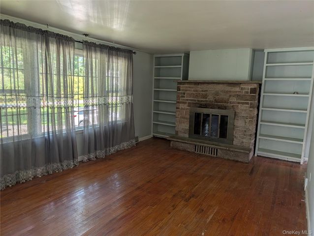 6 White Oak Terrace, Campbell Hall, NY 10916