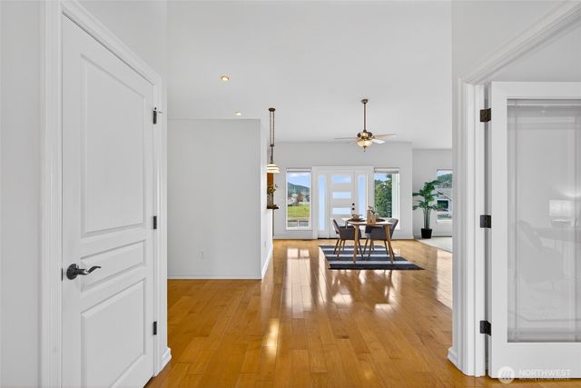 5208 Doon Way, Anacortes, WA 98221