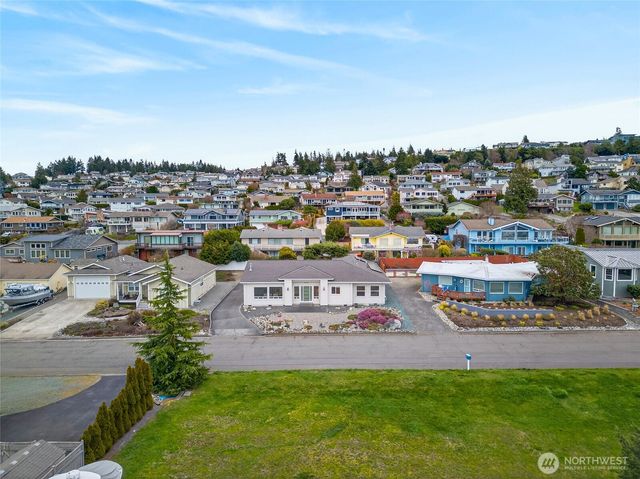 5208 Doon Way, Anacortes, WA 98221