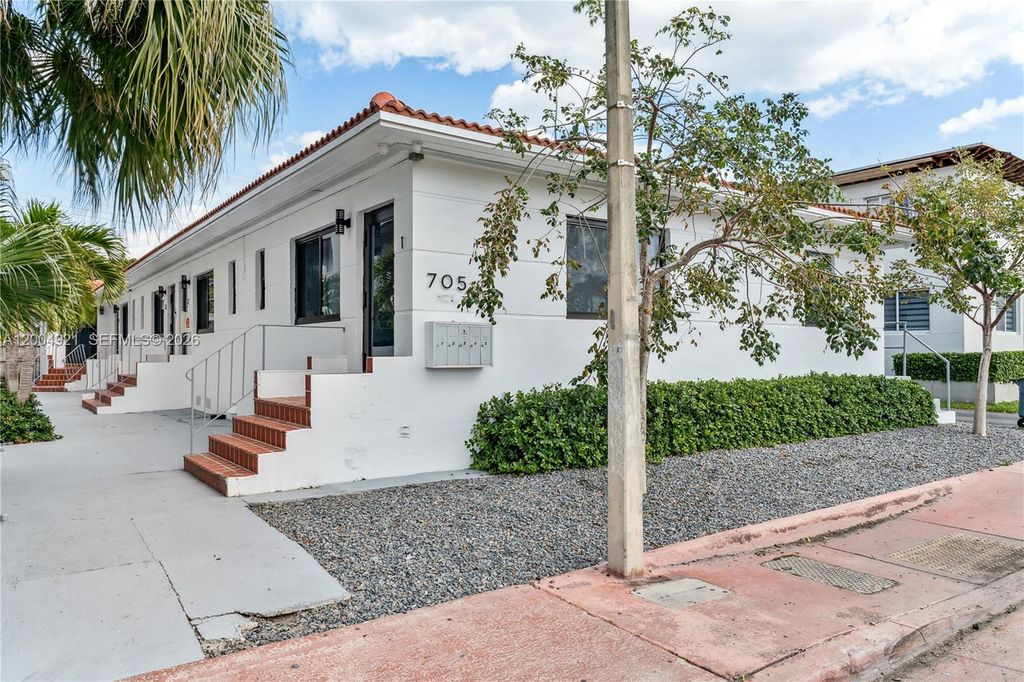 705 83rd St 3, Miami Beach, FL 33141