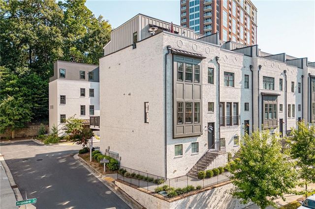 1801 Huntington Hills NW Lane, Atlanta, GA 30309