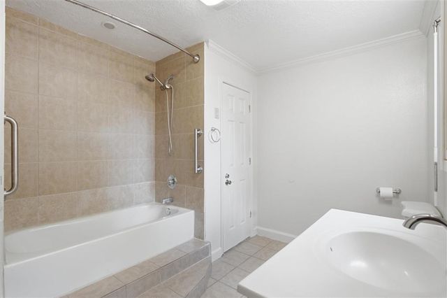 4000 Ernest Street, Lake Charles, LA 70605