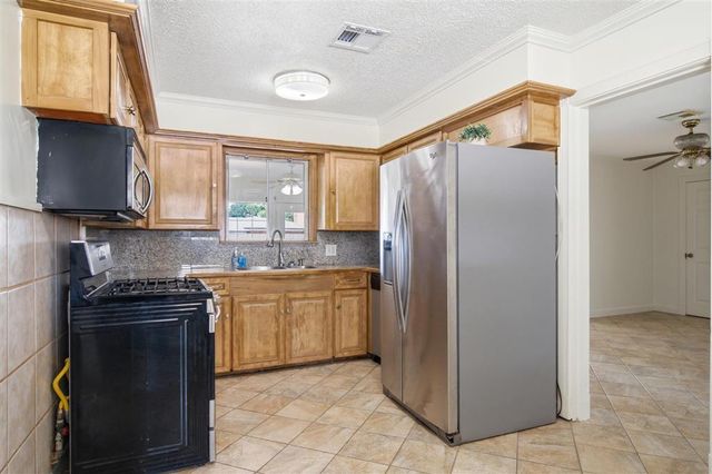 4000 Ernest Street, Lake Charles, LA 70605