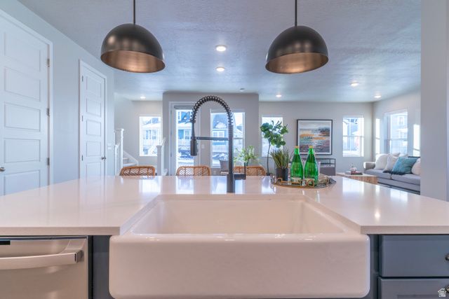 11228 S OLD BRIDGE RD, South Jordan, UT 84009