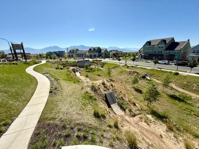 11228 S OLD BRIDGE RD, South Jordan, UT 84009