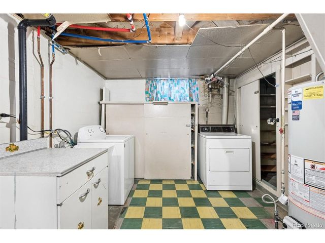 2651 Albion St, Denver, CO 80207