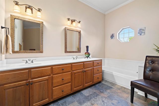 800 Trenton Court, Longview, TX 75601