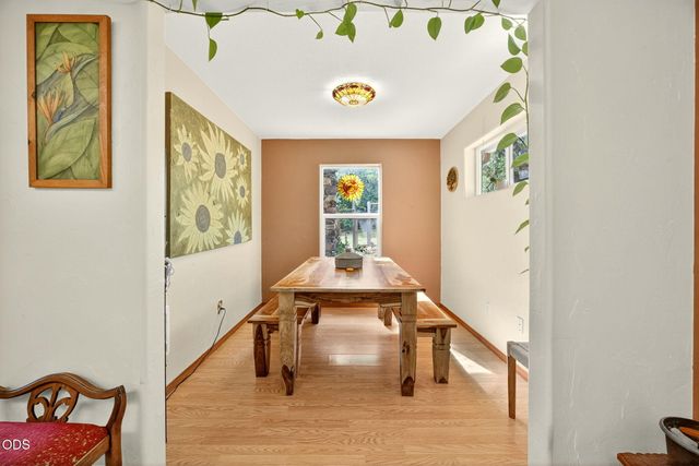 6577 Adams Road, Talent, OR 97540
