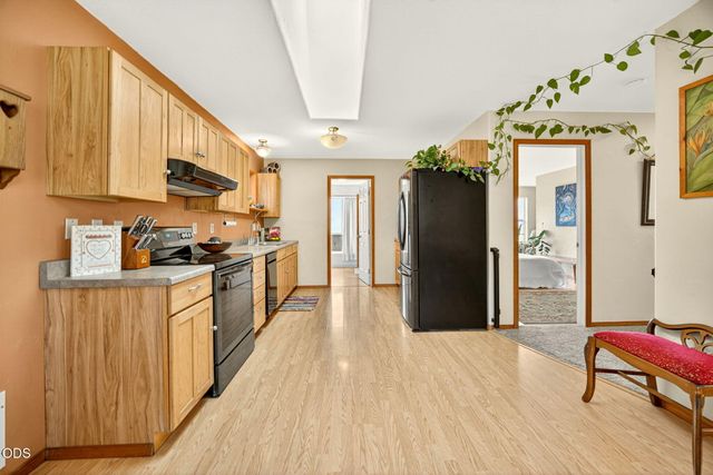 6577 Adams Road, Talent, OR 97540