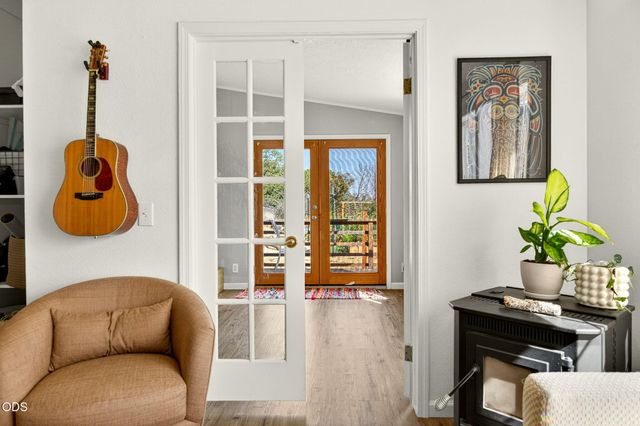 6577 Adams Road, Talent, OR 97540