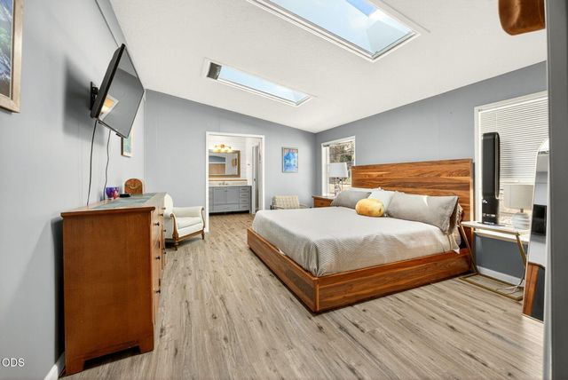 6577 Adams Road, Talent, OR 97540