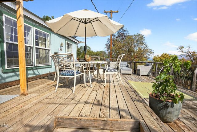 6577 Adams Road, Talent, OR 97540