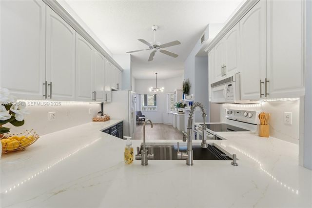 7478 Granville Drive 406, Tamarac, FL 33321
