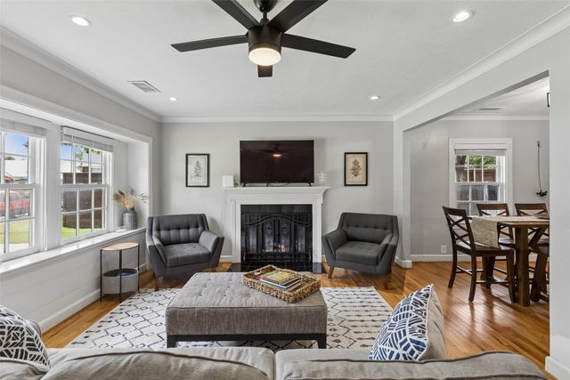 5426 Stoneleigh Avenue, Dallas, TX 75235