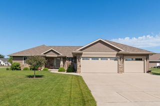 1796 APPLEWOOD DRIVE, De Pere, WI 54115