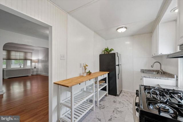 1008 E 18TH ST, Chester, PA 19013