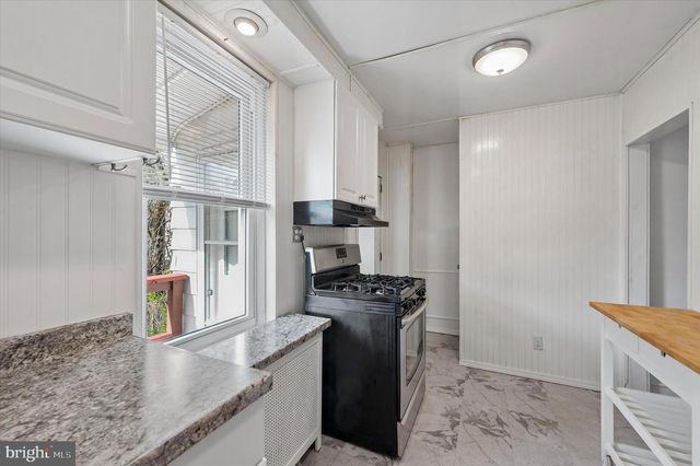 1008 E 18TH ST, Chester, PA 19013